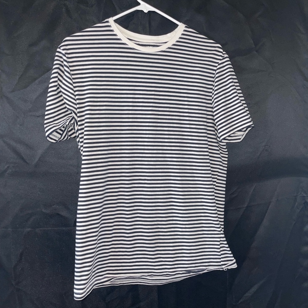 Striped H&M t shirt